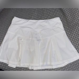 ivivva lululemon white tennis skort size 4